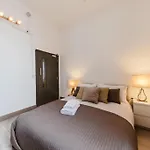 Amazing Warehouse Conversion Apartment In Chiswick