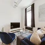 Amazing Warehouse Conversion Apartment In Chiswick
