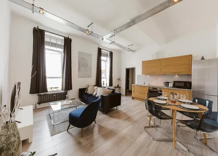 Amazing Warehouse Conversion Apartment In Chiswick