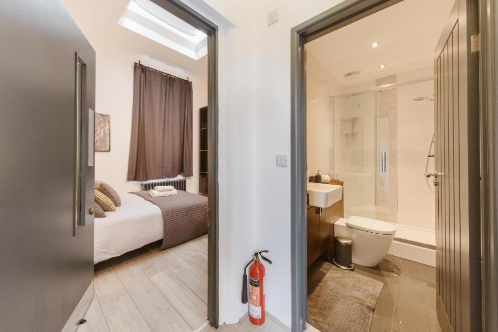 Amazing Warehouse Conversion In Chiswick