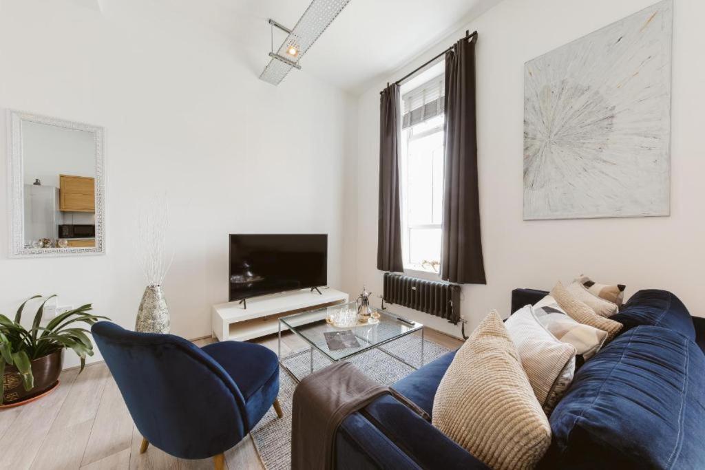 Amazing Warehouse Conversion In Chiswick Appartamento
