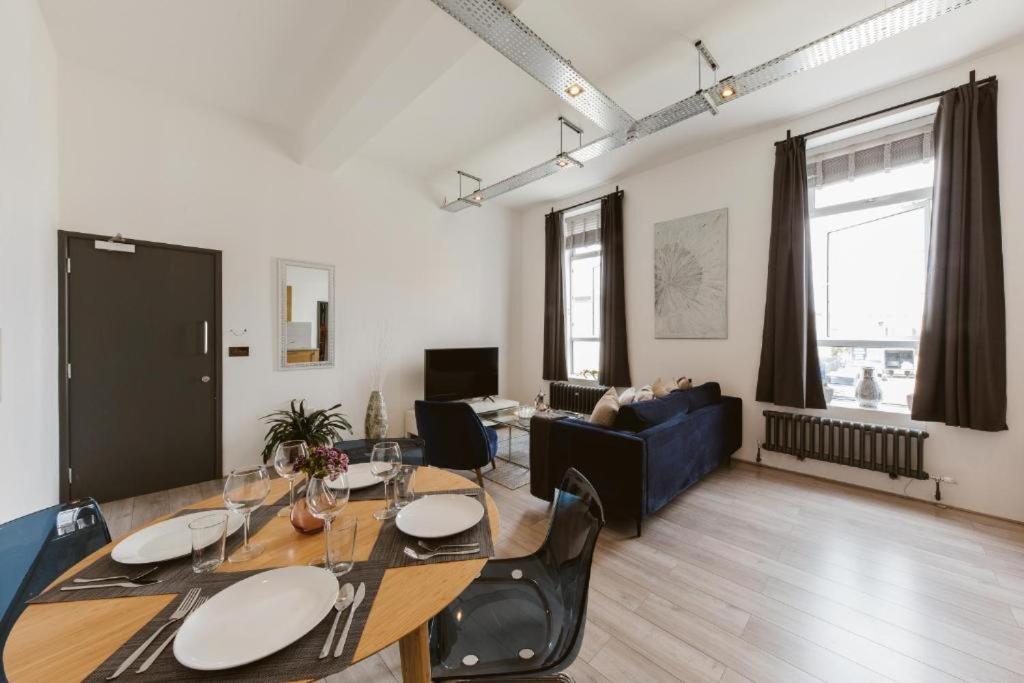 Amazing Warehouse Conversion In Chiswick